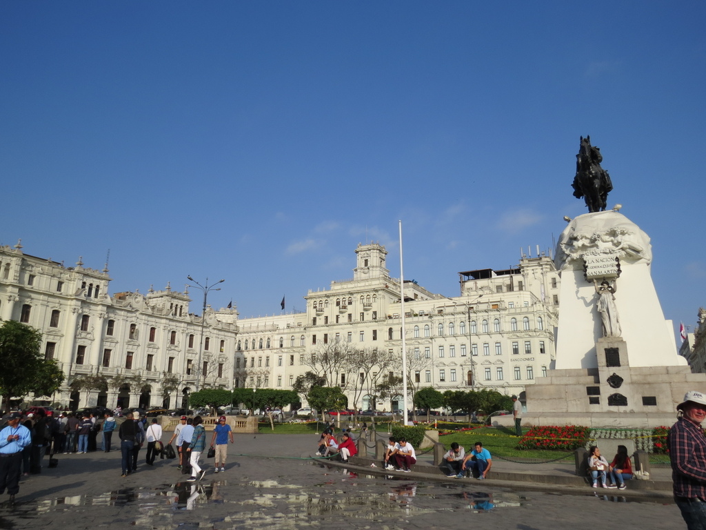 Plaza San Martín_Lima by Barry Hsing2017.jpg Plaza San Martín_Lima by Barry Hsing2017.jpg