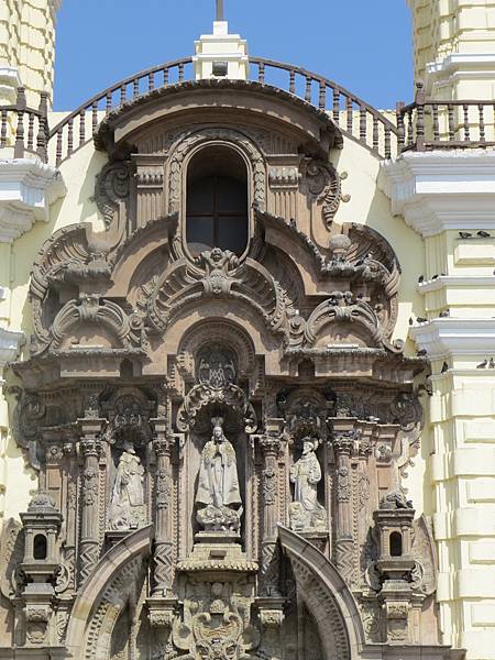 Monastery of San Francisco Lima by Barry Hsiung2017 (2).jpg Monastery of San Francisco Lima by Barry Hsiung2017 (2).jpg
