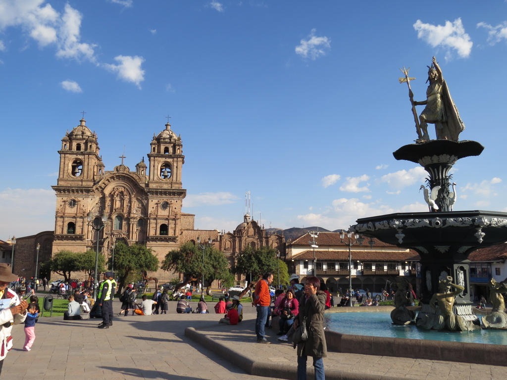 Plaza de Armas_Cusco_Peru_Barry Hsiung201710 (3).jpg Plaza de Armas_Cusco_Peru_Barry Hsiung201710 (3).jpg