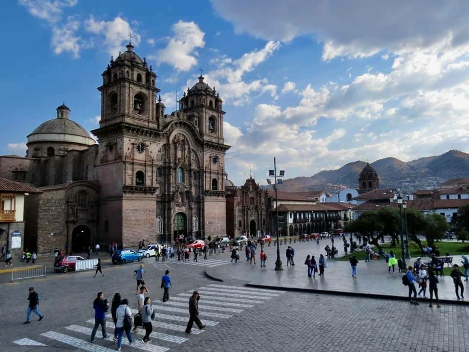 Plaza de Armas_Cusco_Peru_Barry Hsiung201710 (4).jpg Plaza de Armas_Cusco_Peru_Barry Hsiung201710 (4).jpg