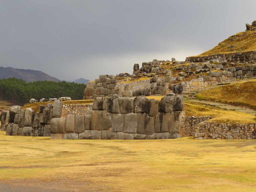 Sacsayhuaman_Cusco_Barry Hsiung201710.jpg Sacsayhuaman_Cusco_Barry Hsiung201710.jpg