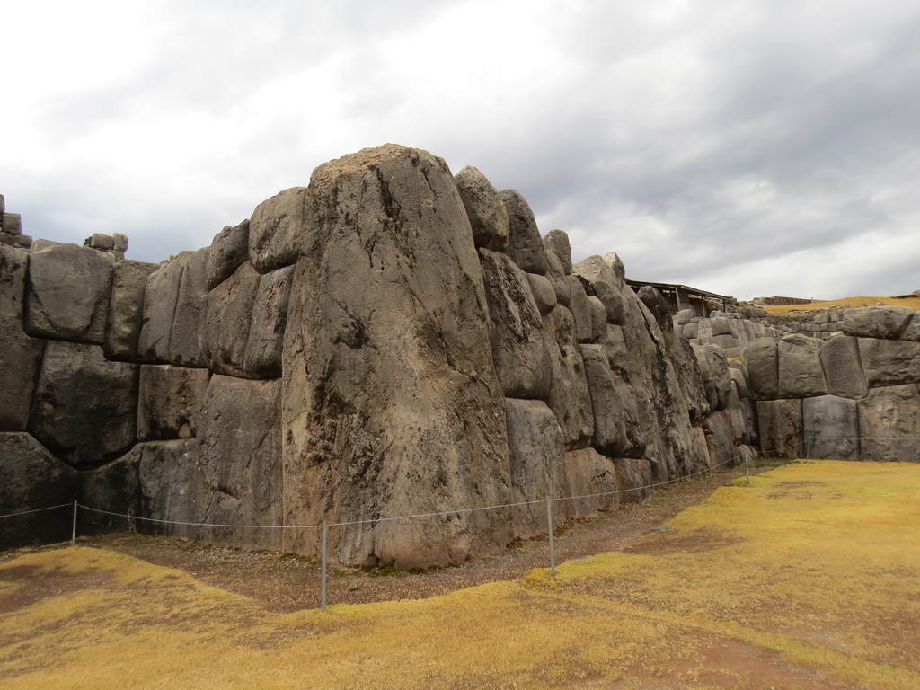 Sacsayhuaman_Cusco_Barry Hsiung201710 (3).jpg Sacsayhuaman_Cusco_Barry Hsiung201710 (3).jpg