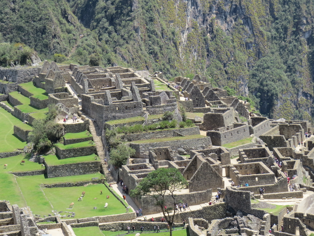 Residential section of Machu Picchu_BarryHsiung201710.jpg Residential section of Machu Picchu_BarryHsiung201710.jpg