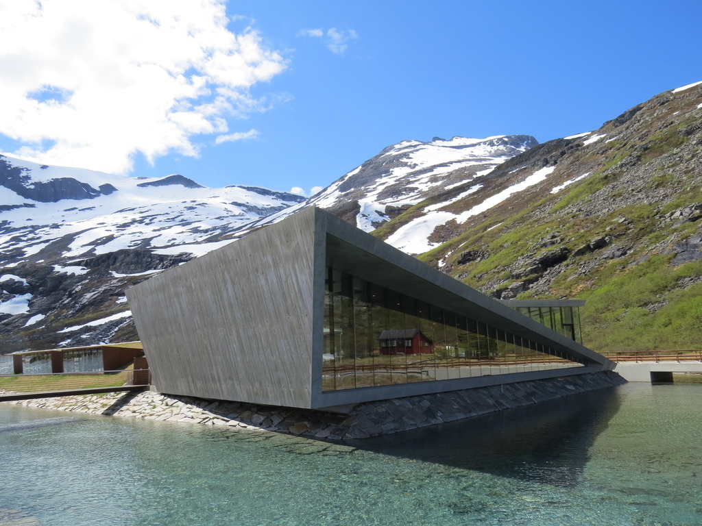 Trollstigen visitor center_Norway_BHsiung2016.jpg Trollstigen visitor center_Norway_BHsiung2016.jpg