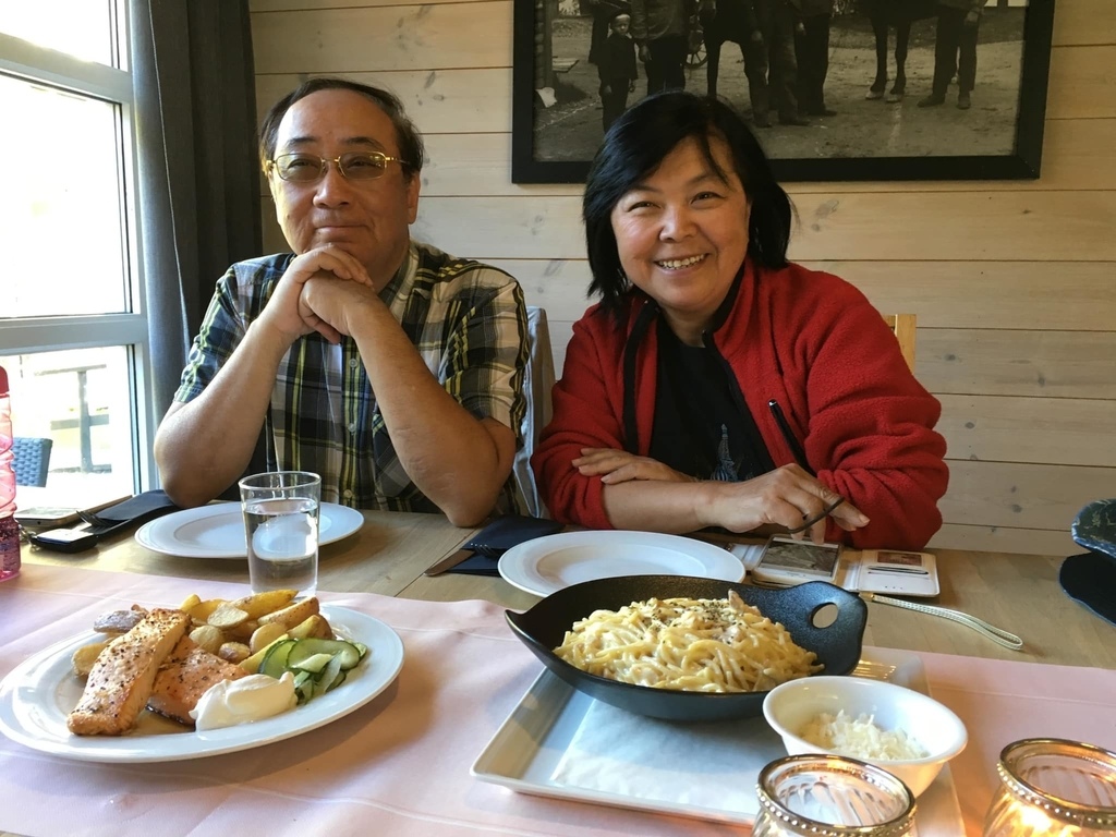 Dinner2.jpg Dinner2.jpg