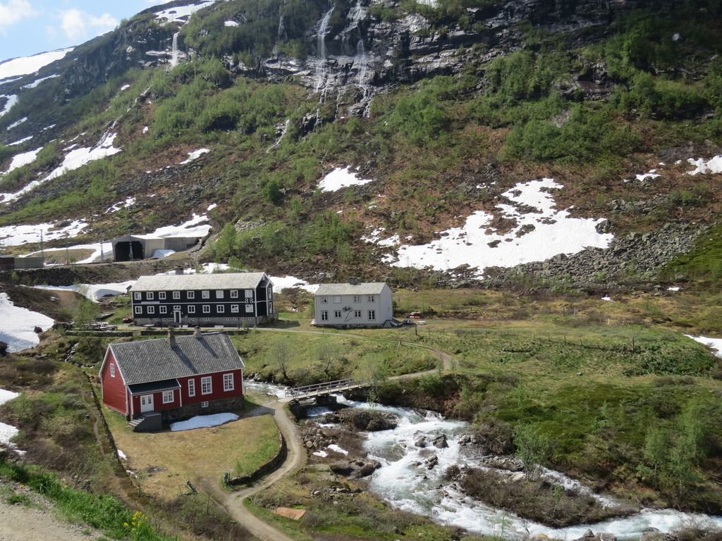 Myrdal_Flåmsbana_Norway_BHsiung2016.jpg Myrdal_Flåmsbana_Norway_BHsiung2016.jpg