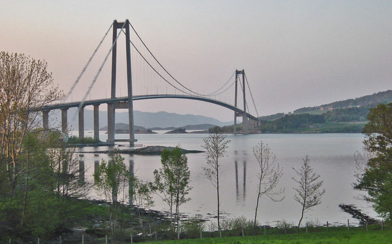 800px-Gjemnessundbrua2-Norway.jpg 800px-Gjemnessundbrua2-Norway.jpg
