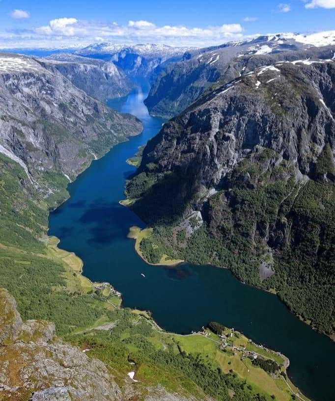Nærøyfjord_Lugares del Mundo.jpg Nærøyfjord_Lugares del Mundo.jpg