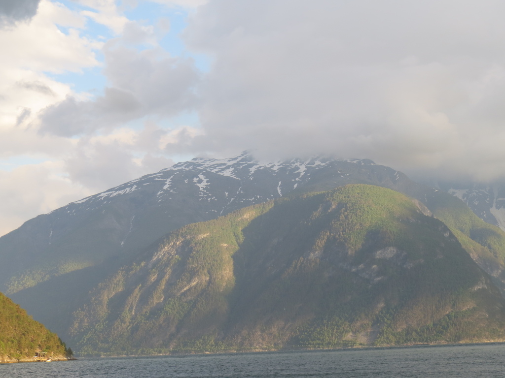Sognefjorden_Norway_BHsiung2016 (4).jpg Sognefjorden_Norway_BHsiung2016 (4).jpg