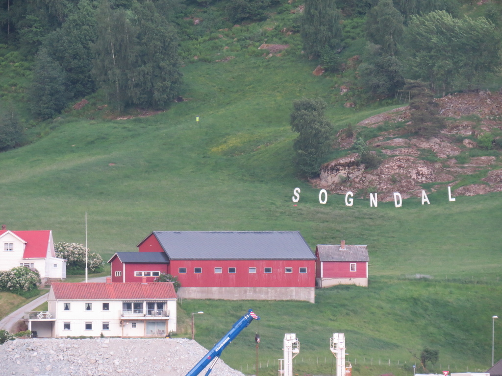 Sogndal_Norway_BHsiung2016 (4).jpg Sogndal_Norway_BHsiung2016 (4).jpg