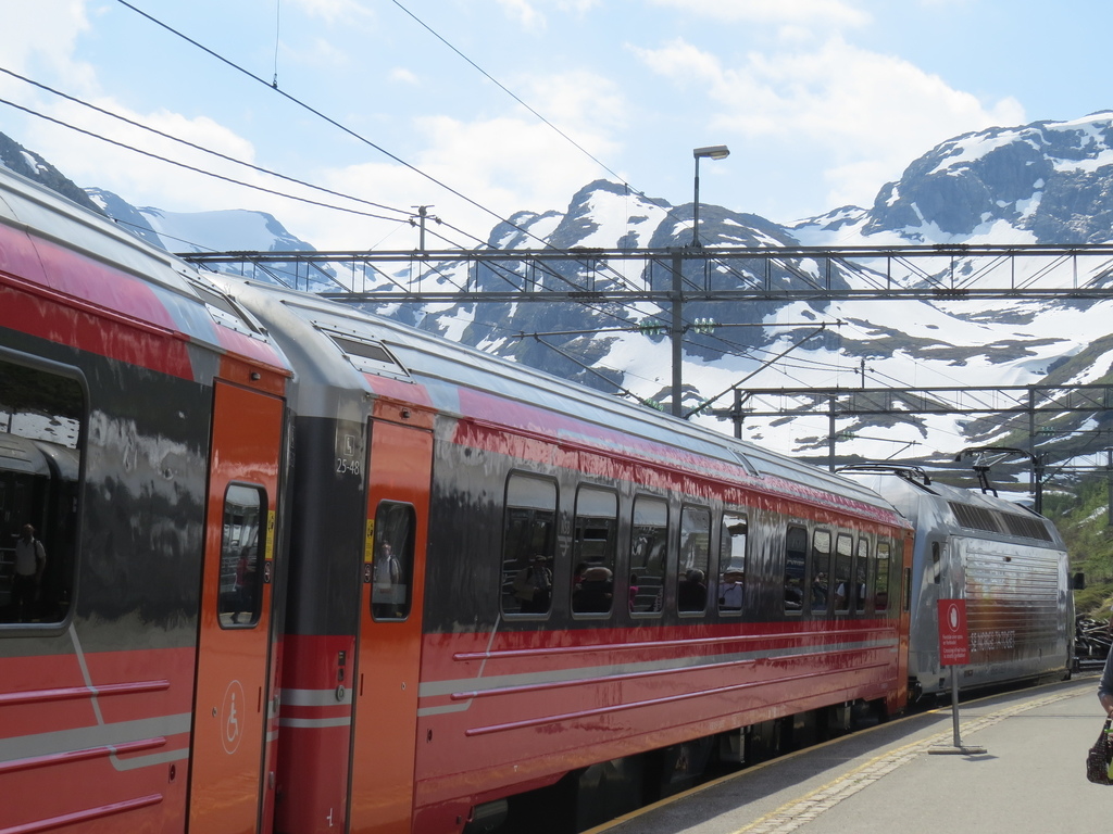 Myrdal_Flåmsbana_Norway_BHsiung2016 (4).jpg Myrdal_Flåmsbana_Norway_BHsiung2016 (4).jpg
