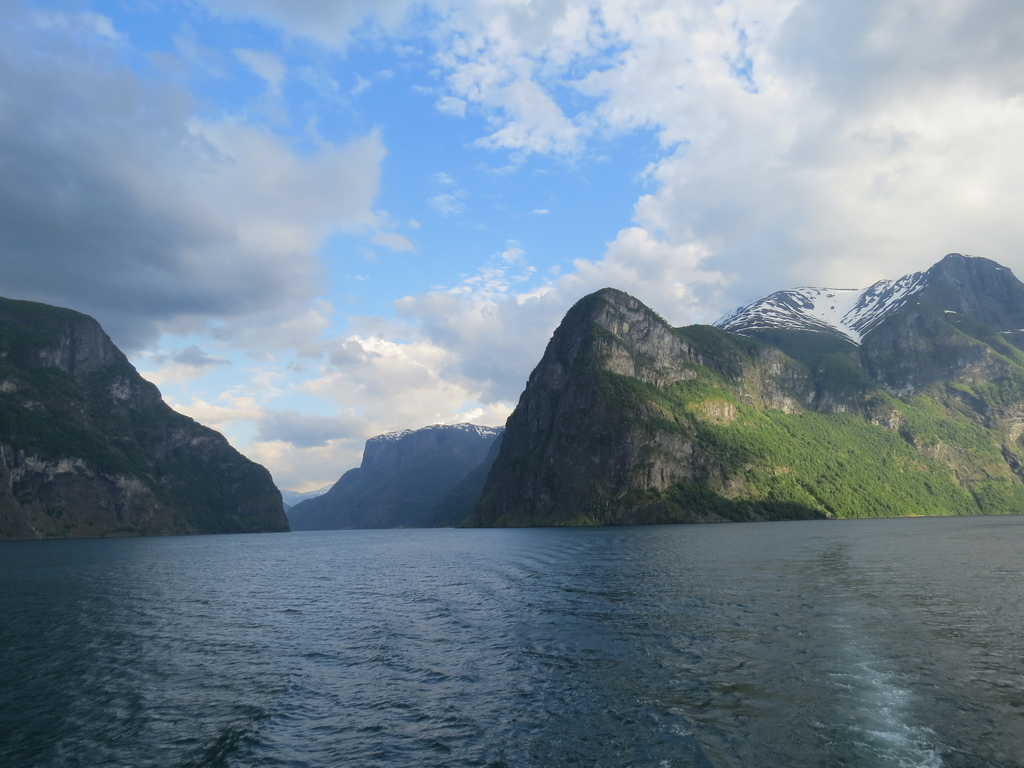 Sognefjorden_Norway_BHsiung2016.jpg Sognefjorden_Norway_BHsiung2016.jpg